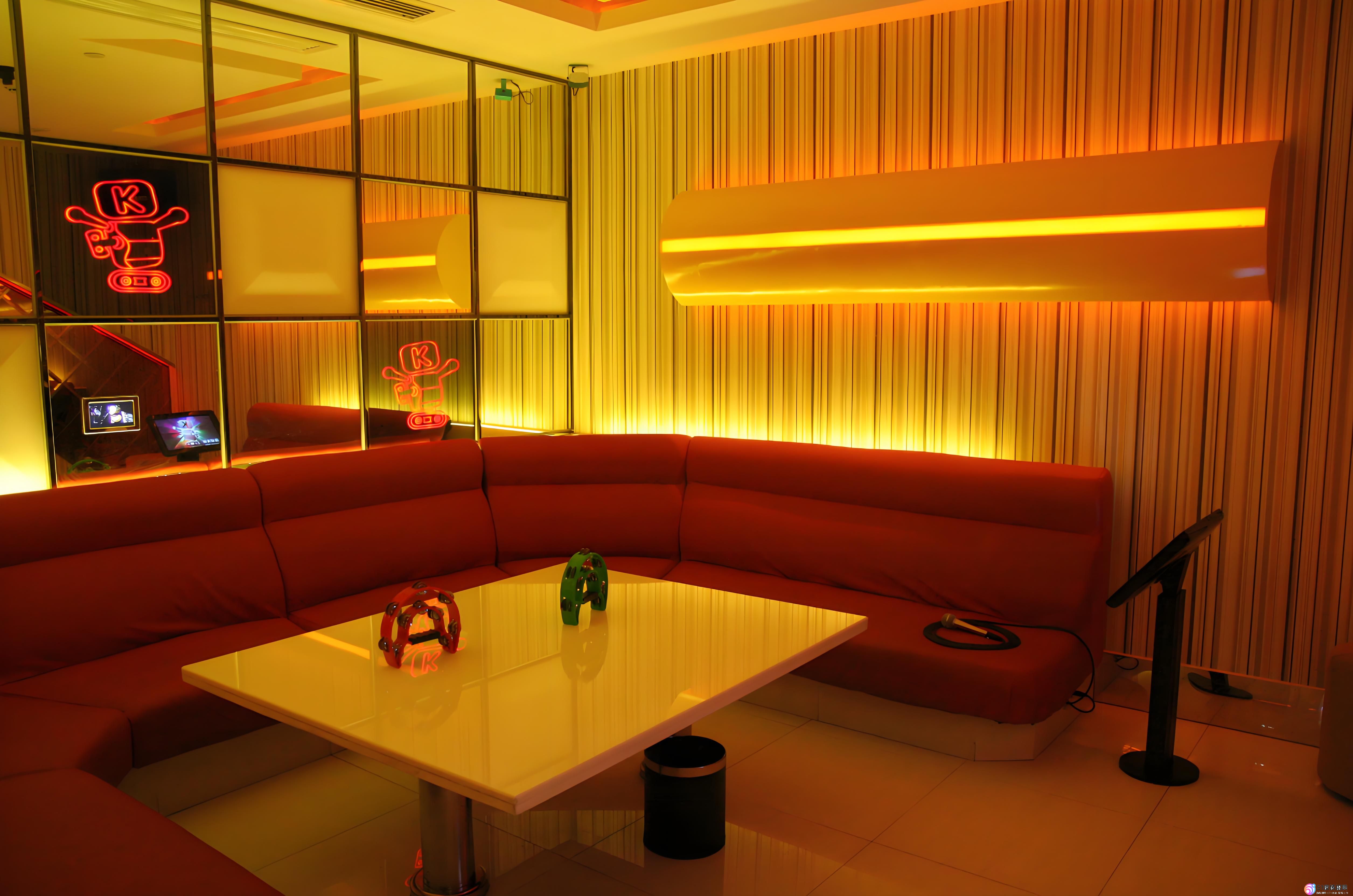 夜场中优雅拒绝客人的巧妙话术：打造舒适的工作环境